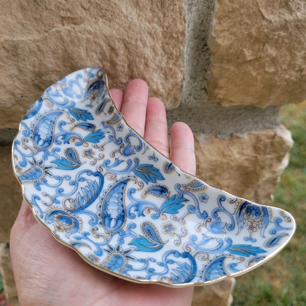 Lefton Egg Cup & Crescent Bone Side Trinket Dish Blue Paisley Vintage ~ Pretty! - Picture 3 of 16
